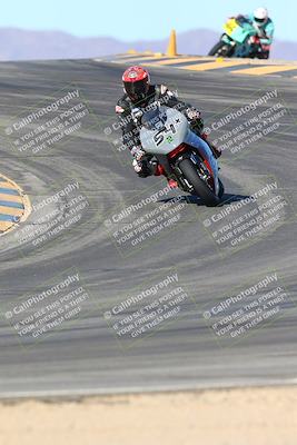 media/Jan-10-2025-CVMA Friday Practice (Fri) [[489e0da257]]/Group 4 and Trackday/Session 3 (Turns 9 and 10)/